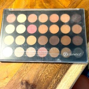 BH Cosmetics Neutral Eyes 28 Colour Eyeshadow Palette